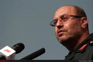 ملت و نیروهای مسلح ایران از بلوف‌های دشمن نمی‌ترسد/ اول ثابت کنند که می‌خواهند از طریق مذاکره مسائل را حل کنند